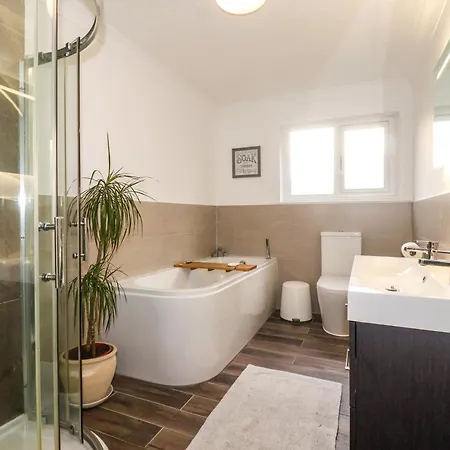 The Pines Ferienhaus *