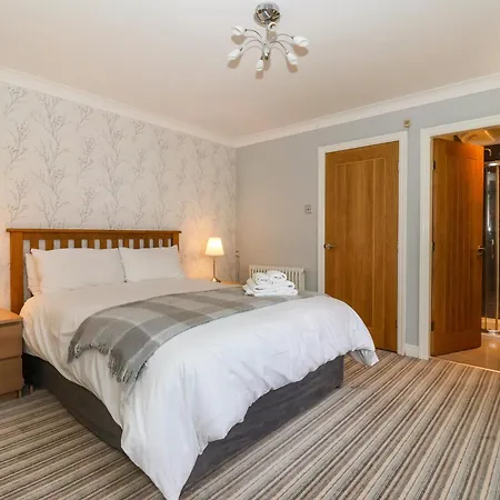 The Pines * סקיפטון