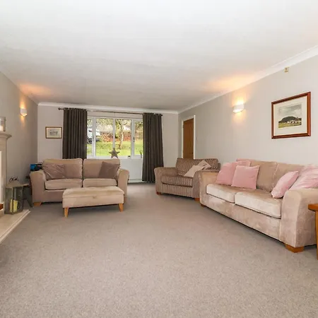 בית נופש The Pines *