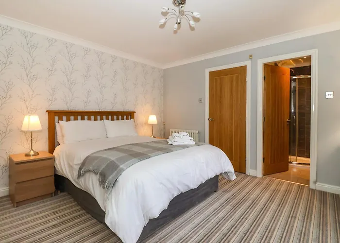 The Pines * סקיפטון